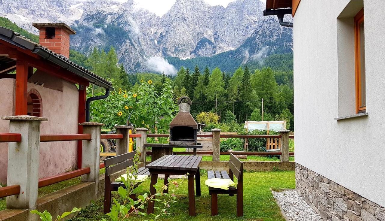 Mountain Peaks Apartment With Sauna Gozd Martuljek Exteriör bild