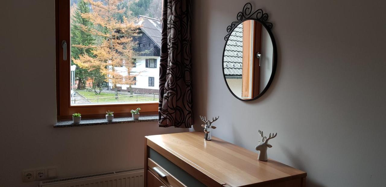 Mountain Peaks Apartment With Sauna Gozd Martuljek Exteriör bild